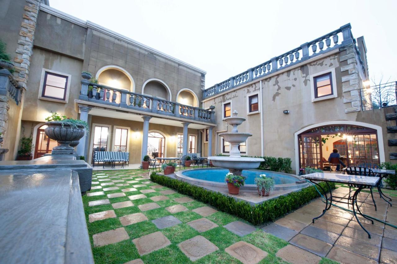 Hotel Il Castello à Clarens Extérieur photo